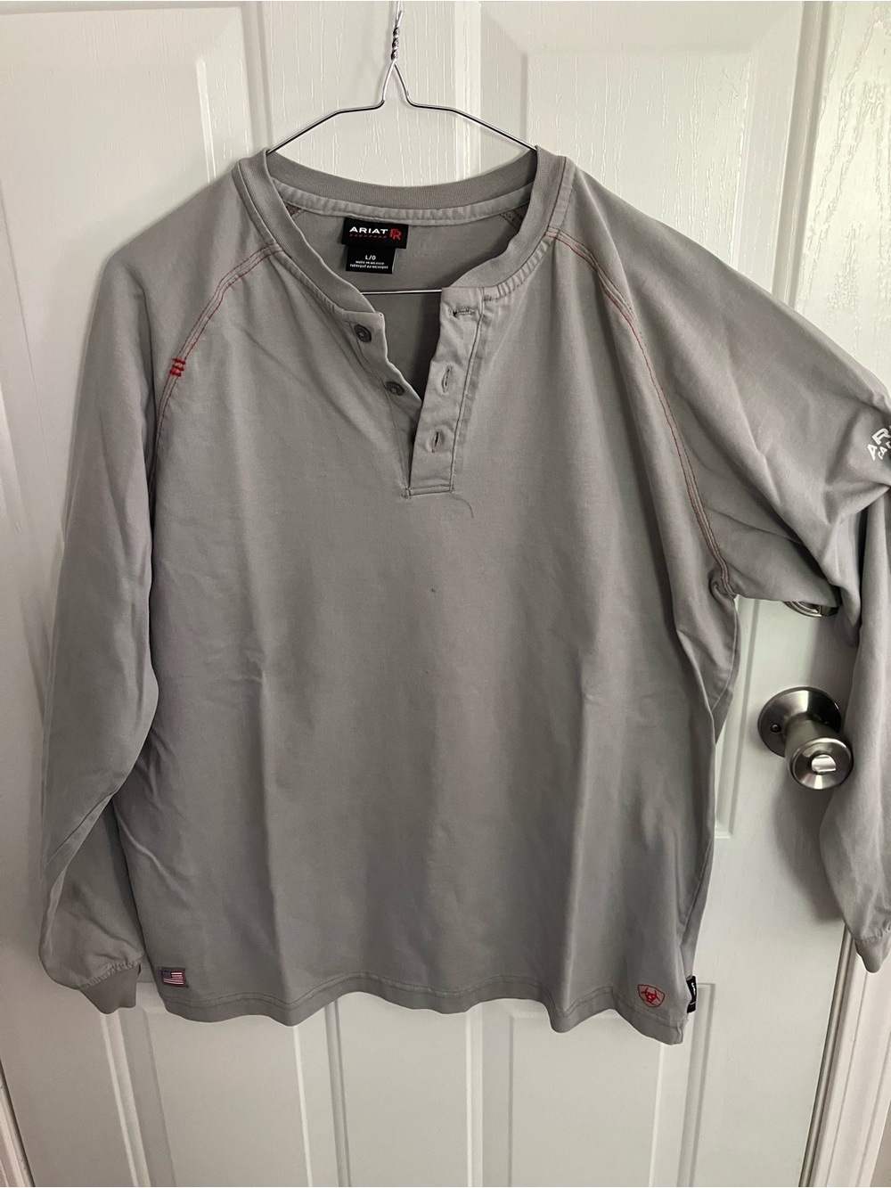 ARIAT FR GREY Henley plus Blue Henley - Picture 12 of 16